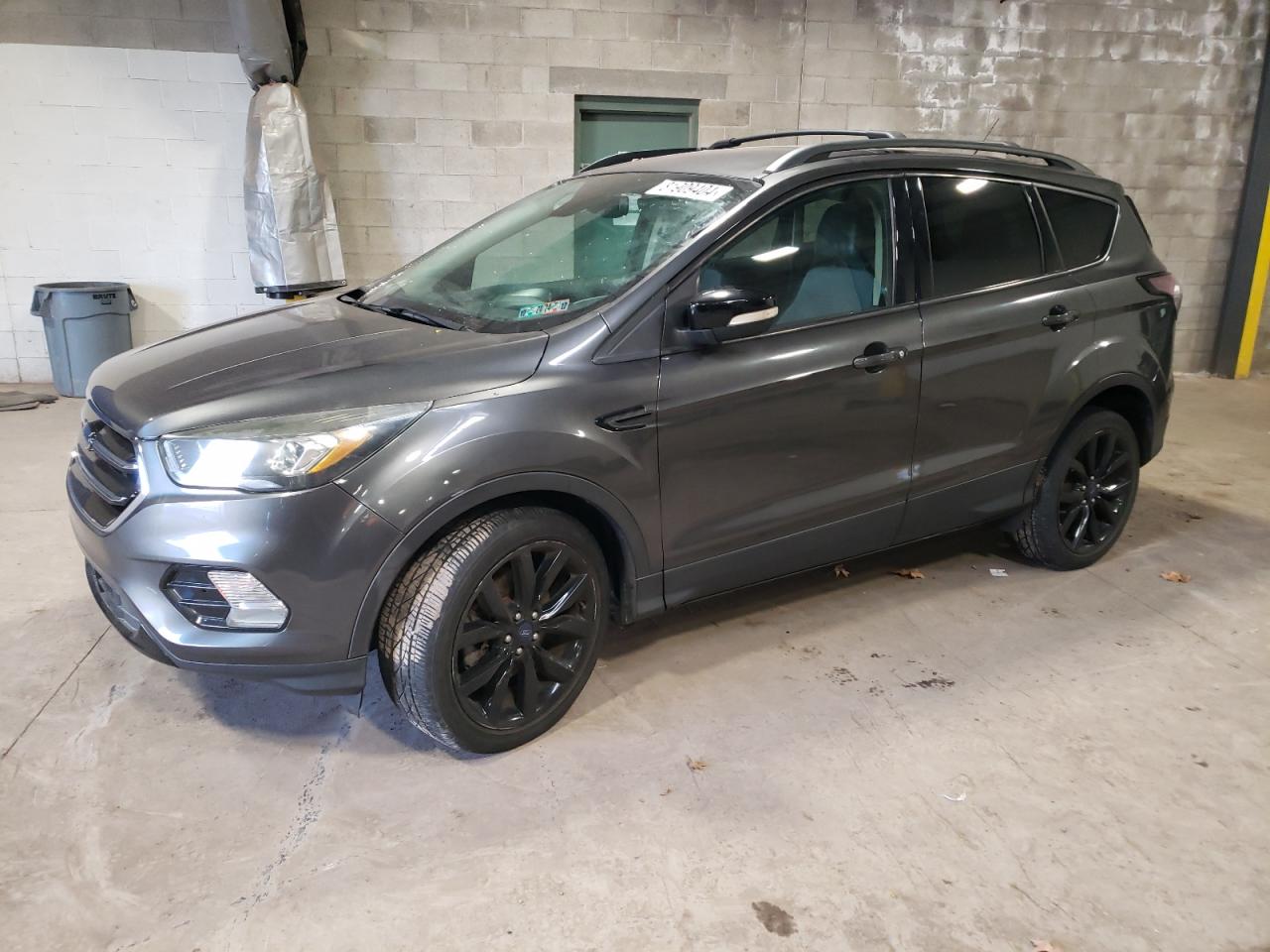 FORD ESCAPE TIT 2017