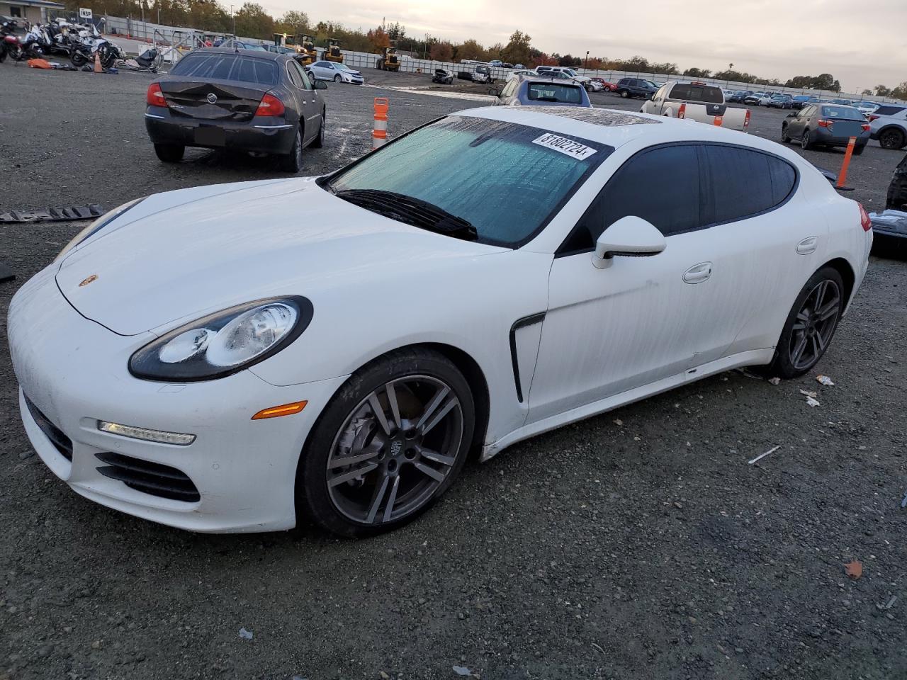 PORSCHE PANAMERA 2 2015