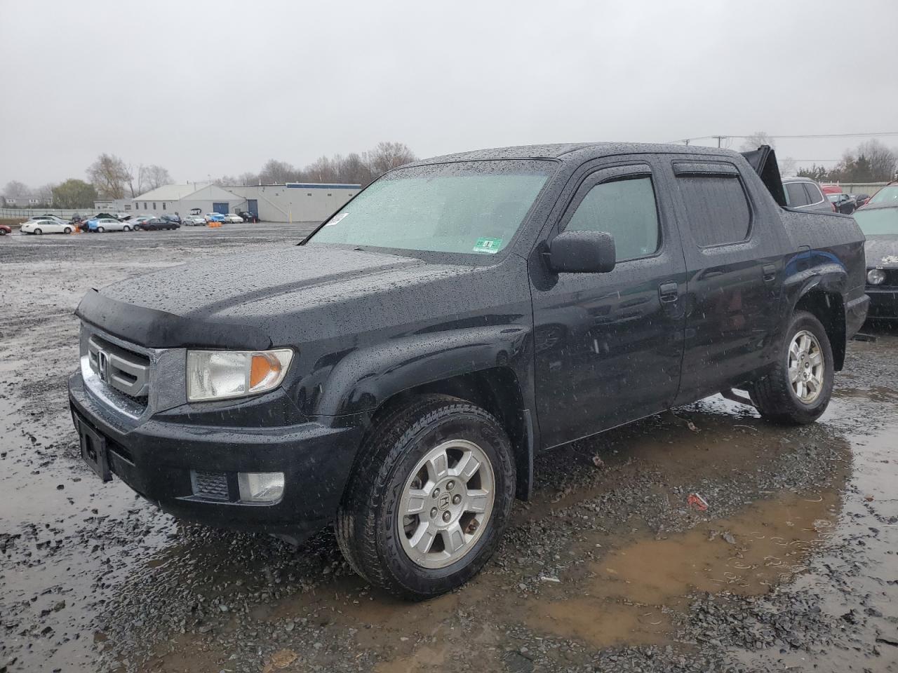HONDA RIDGELINE 2011