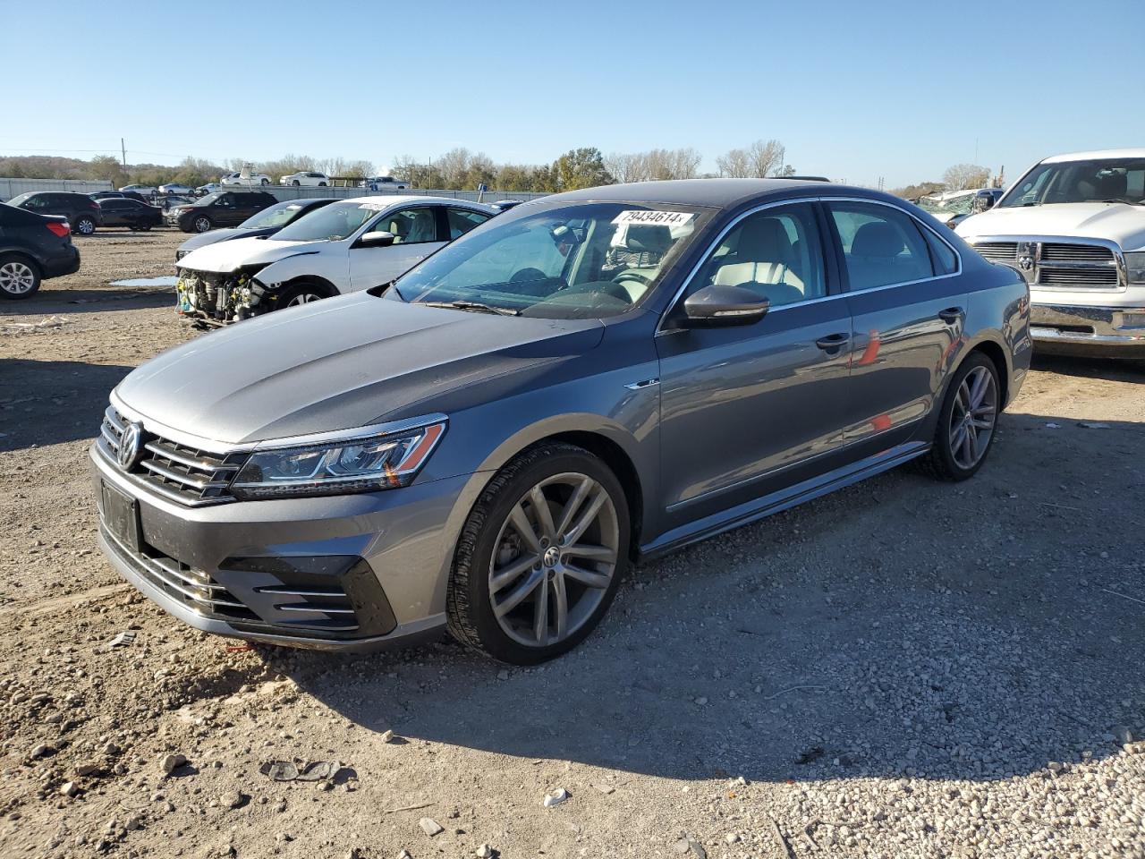 VOLKSWAGEN PASSAT R-L 2017