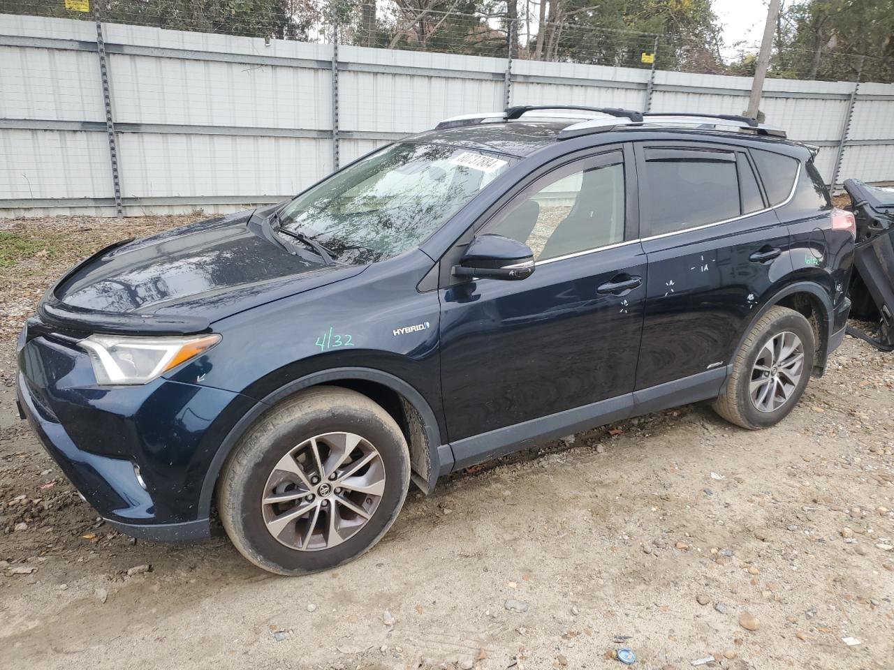 TOYOTA RAV4 HV LE 2018