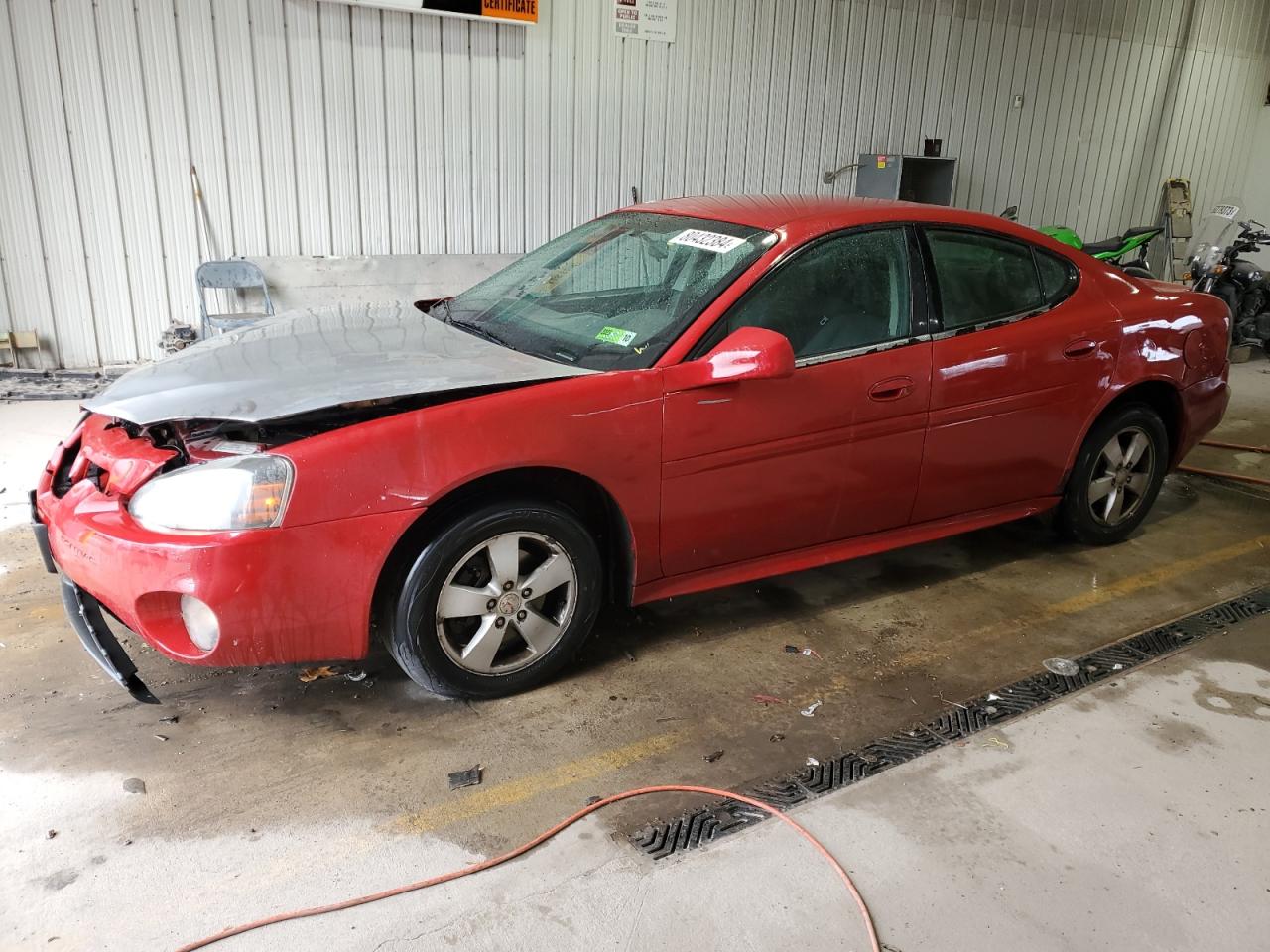 PONTIAC GRAND PRIX 2008