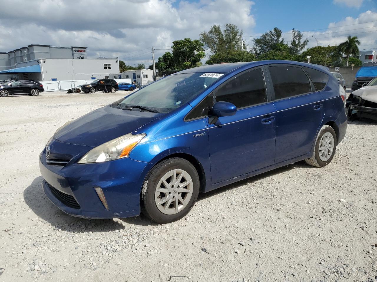 TOYOTA PRIUS V 2014