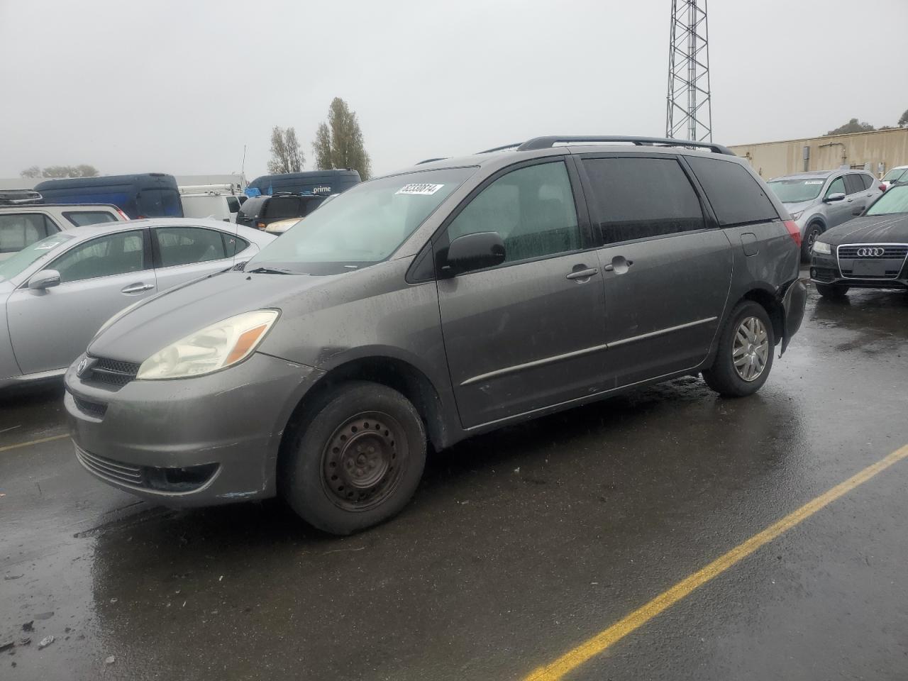 TOYOTA SIENNA CE 2004