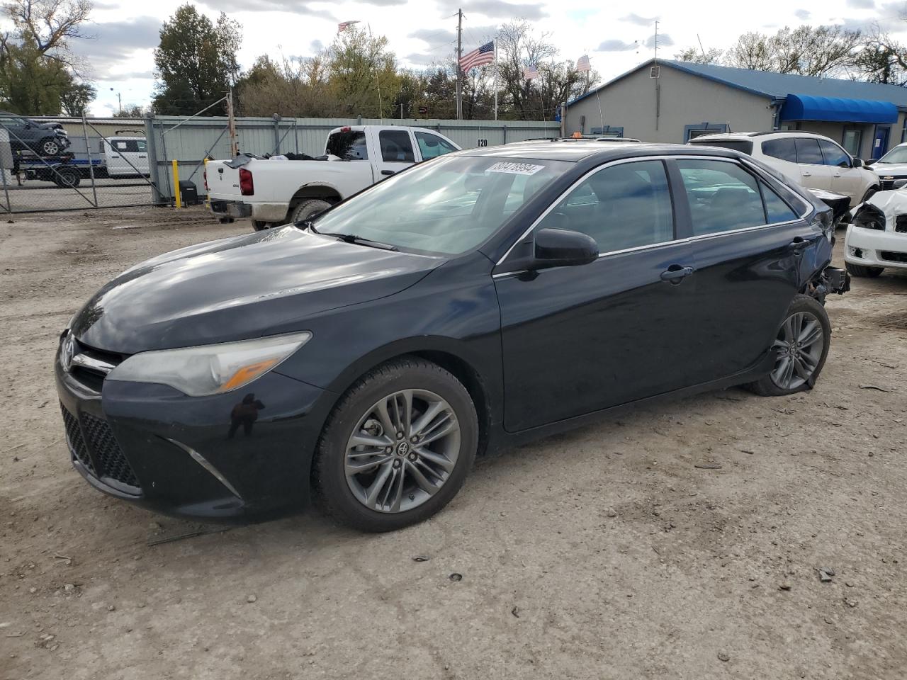 TOYOTA CAMRY LE 2017