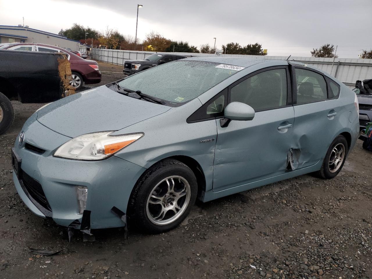 TOYOTA PRIUS 2012