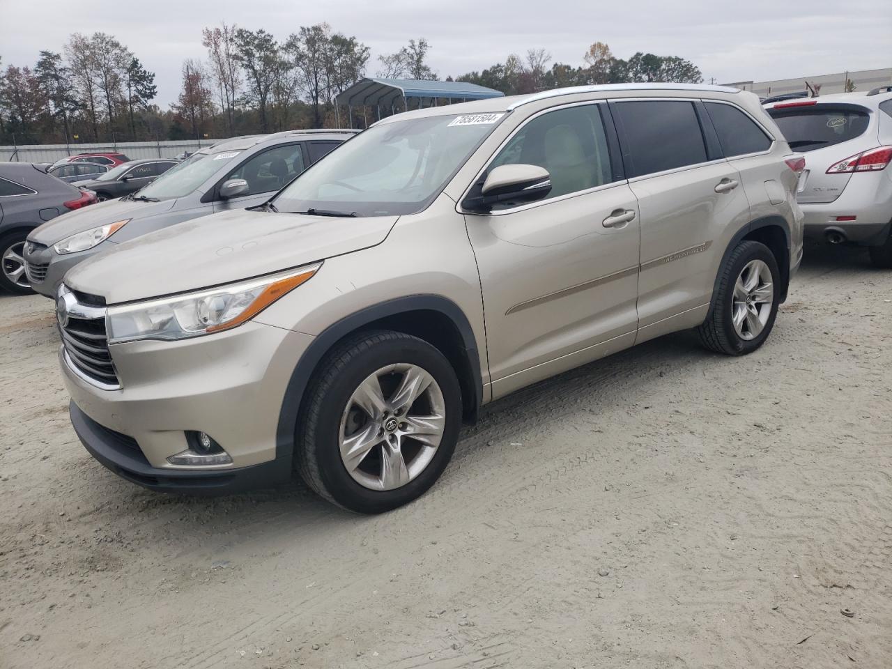 TOYOTA HIGHLANDER 2016