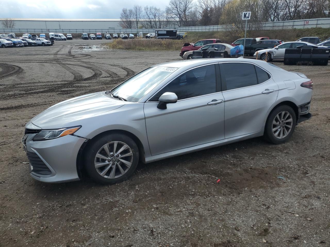 TOYOTA CAMRY LE 2021