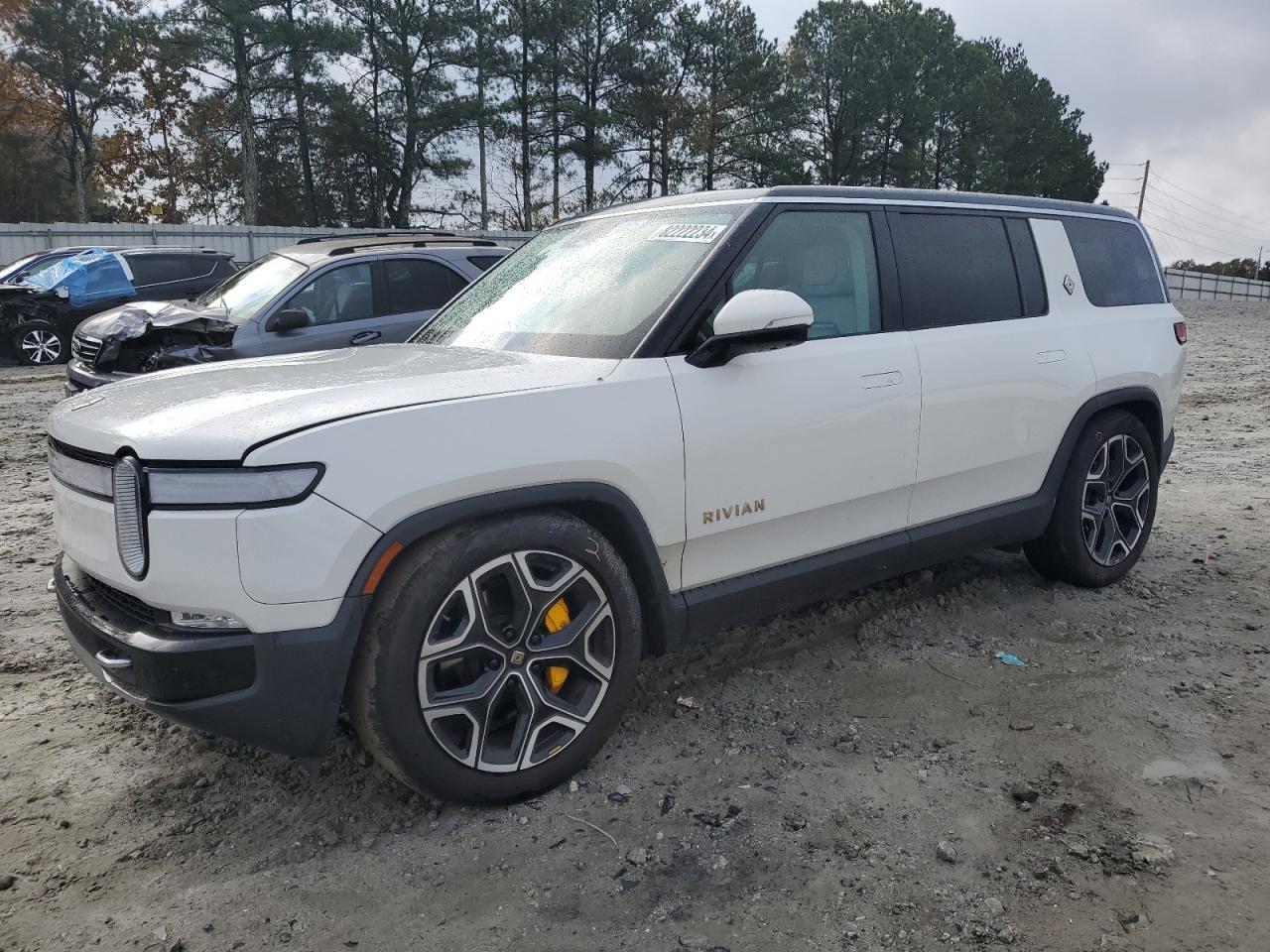 RIVIAN R1S LAUNCH 2023