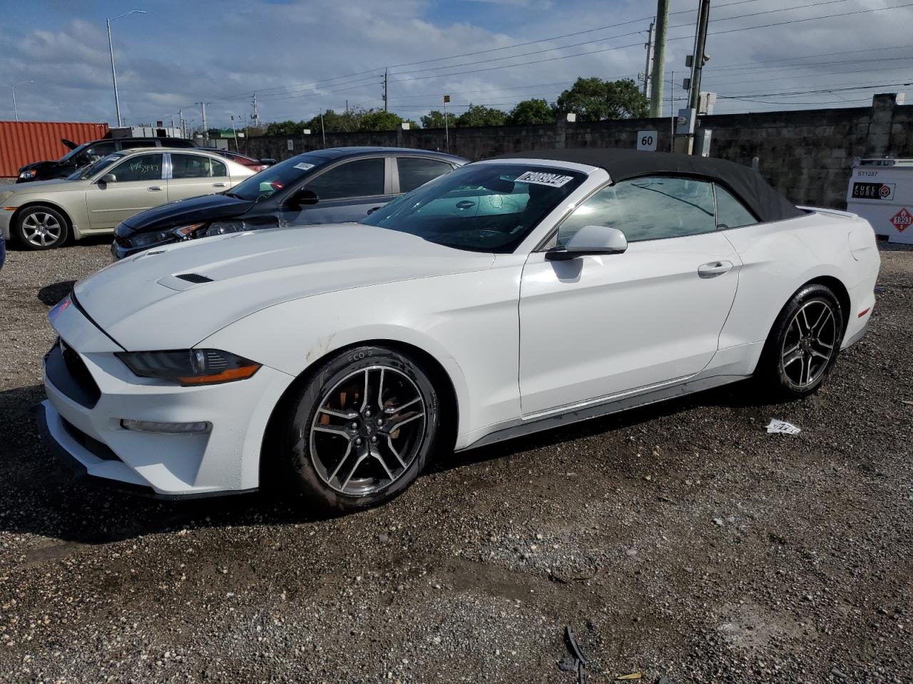 FORD MUSTANG 2021