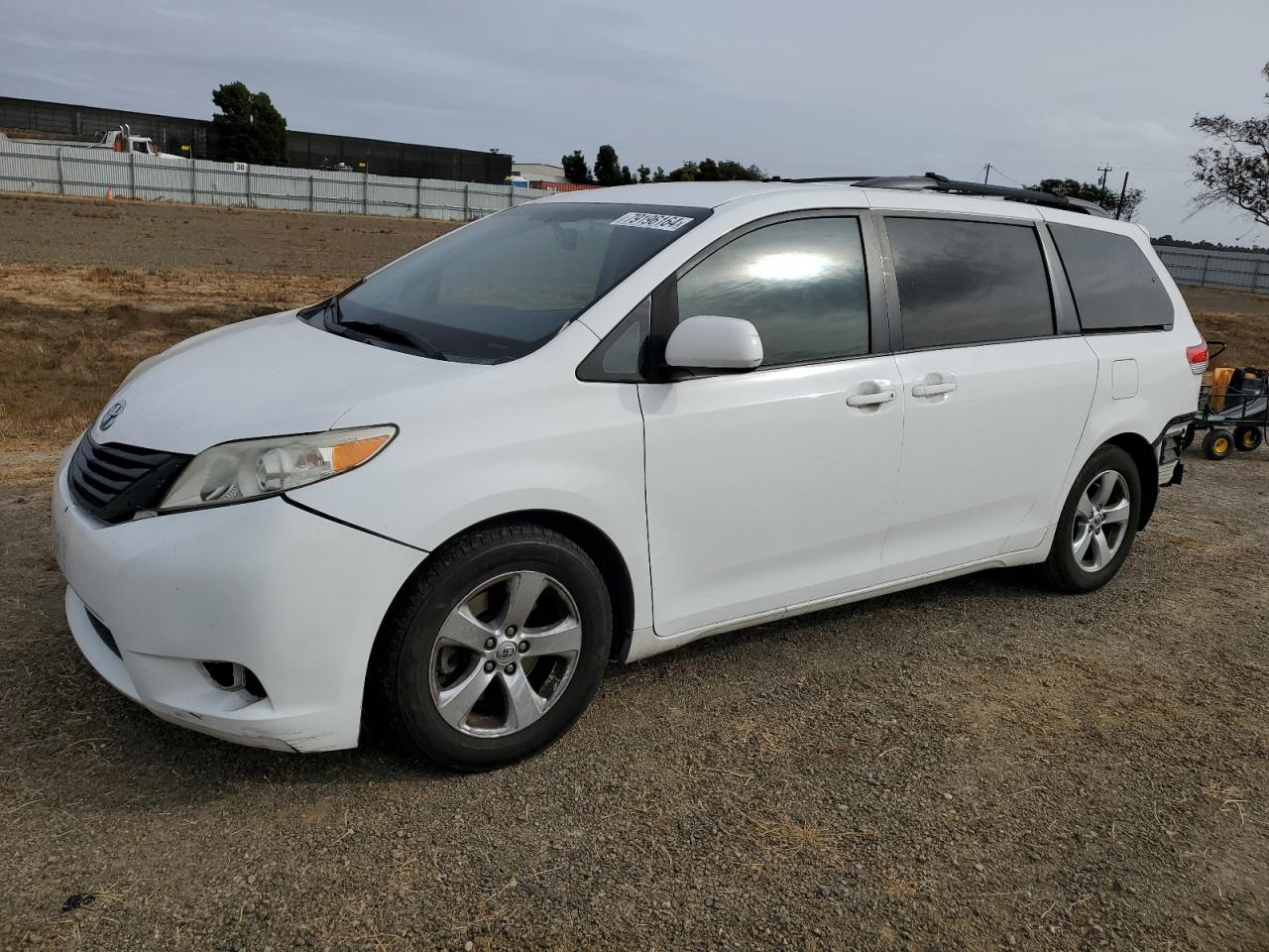 TOYOTA SIENNA LE 2014