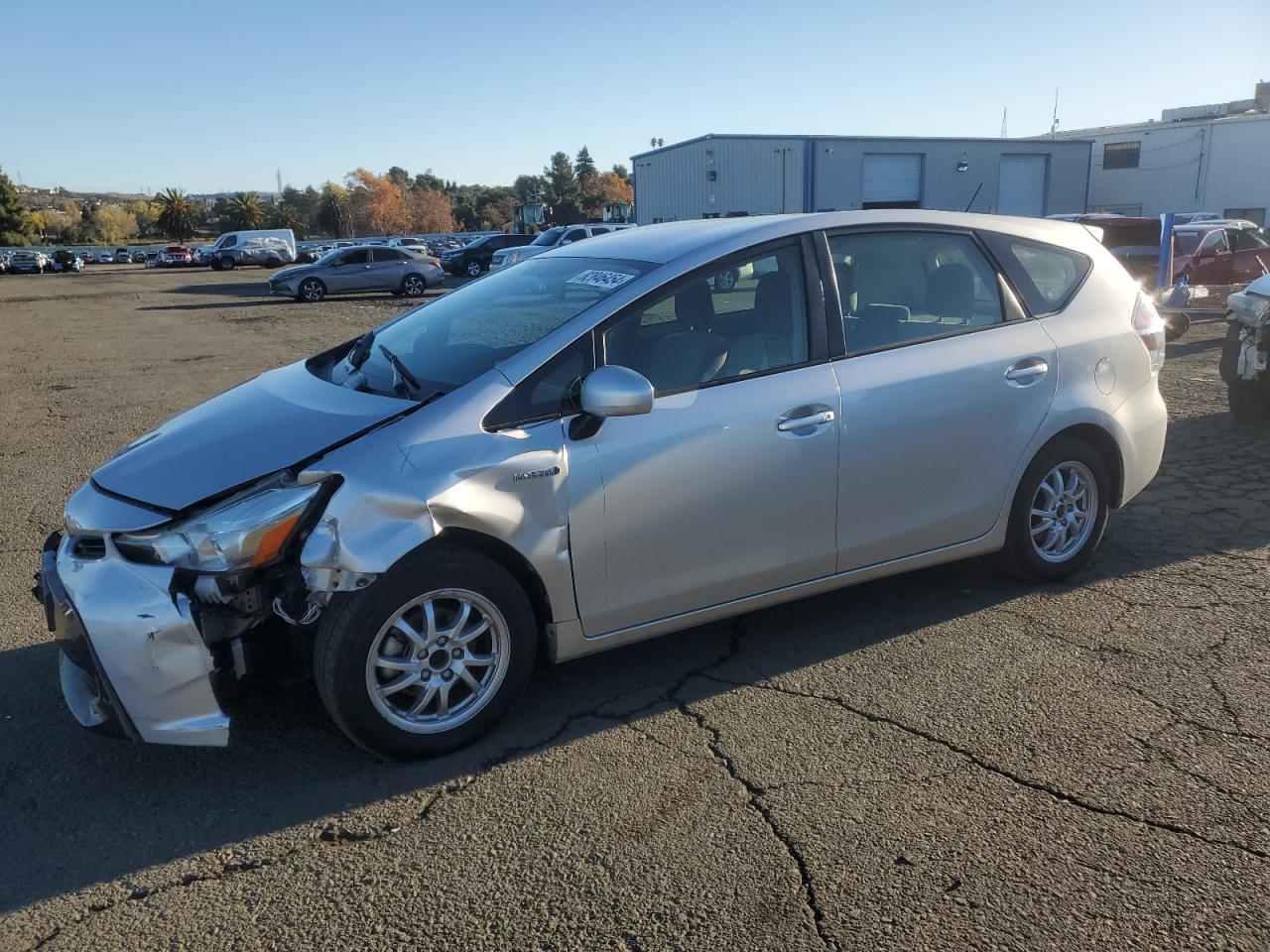 TOYOTA PRIUS V 2017