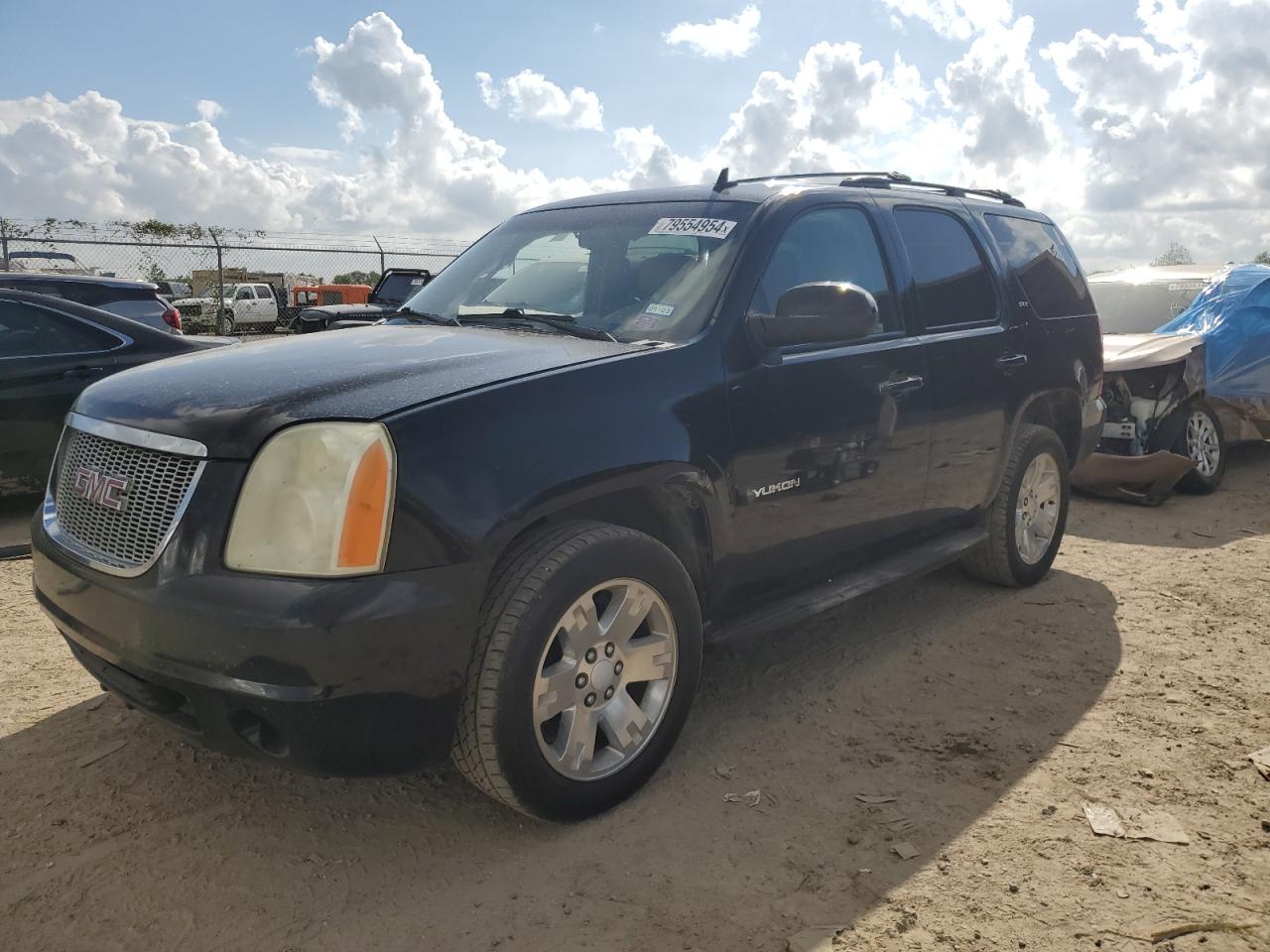 GMC YUKON SLT 2011