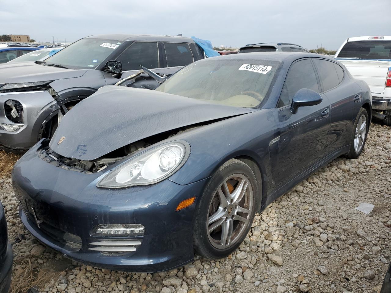 PORSCHE PANAMERA 2 2012