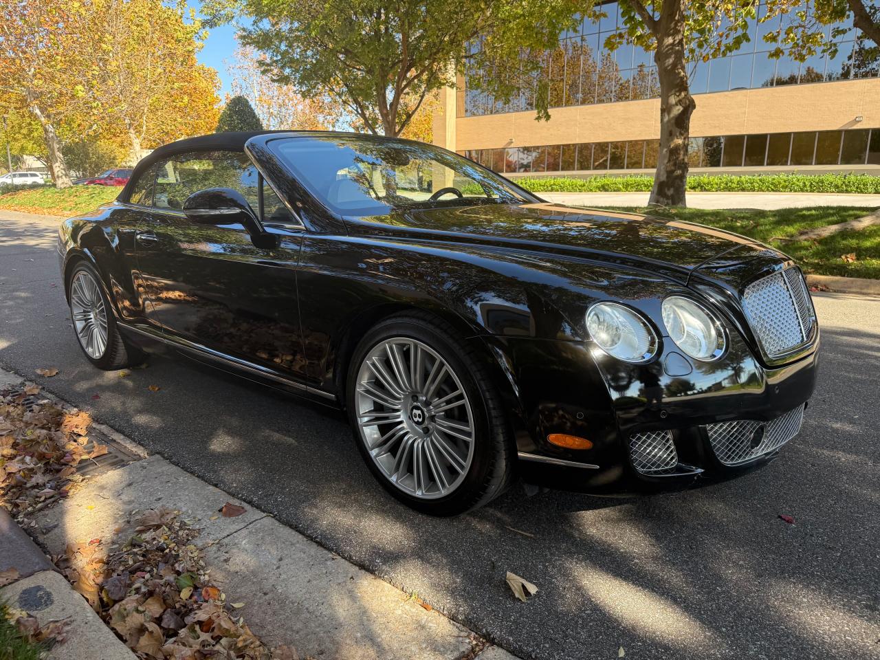 BENTLEY CONTINENTA 2011