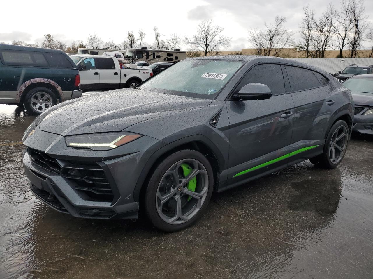 LAMBORGHINI URUS 2020