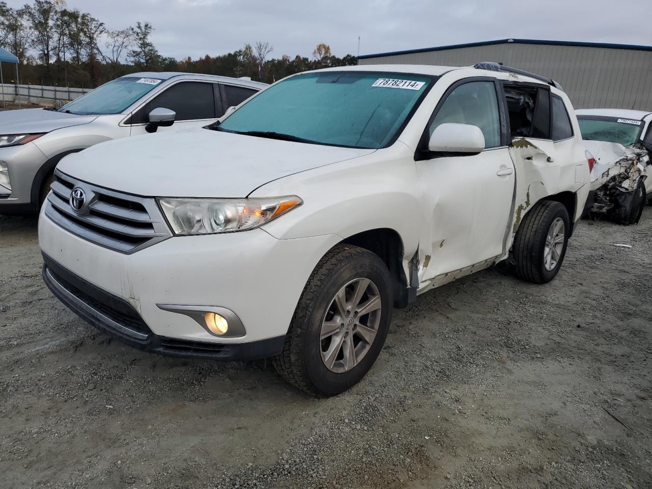 TOYOTA HIGHLANDER 2013