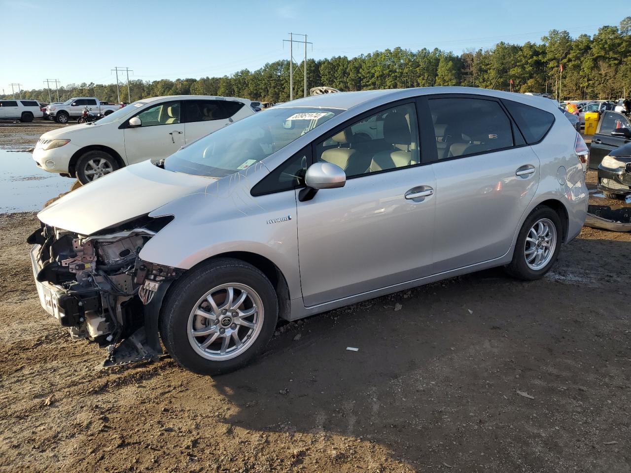 TOYOTA PRIUS V 2016