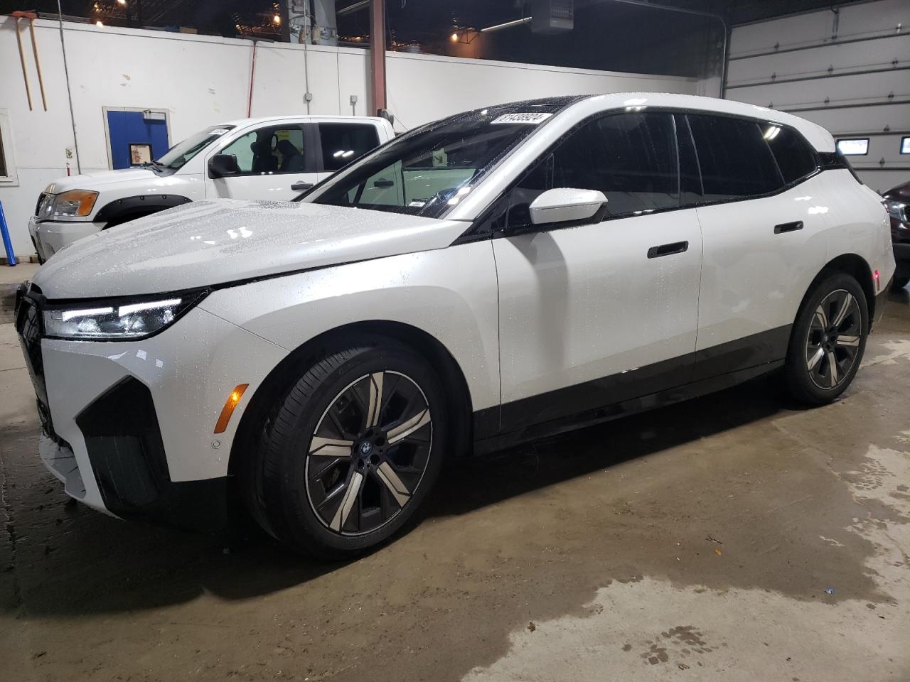 BMW IX XDRIVE5 2024