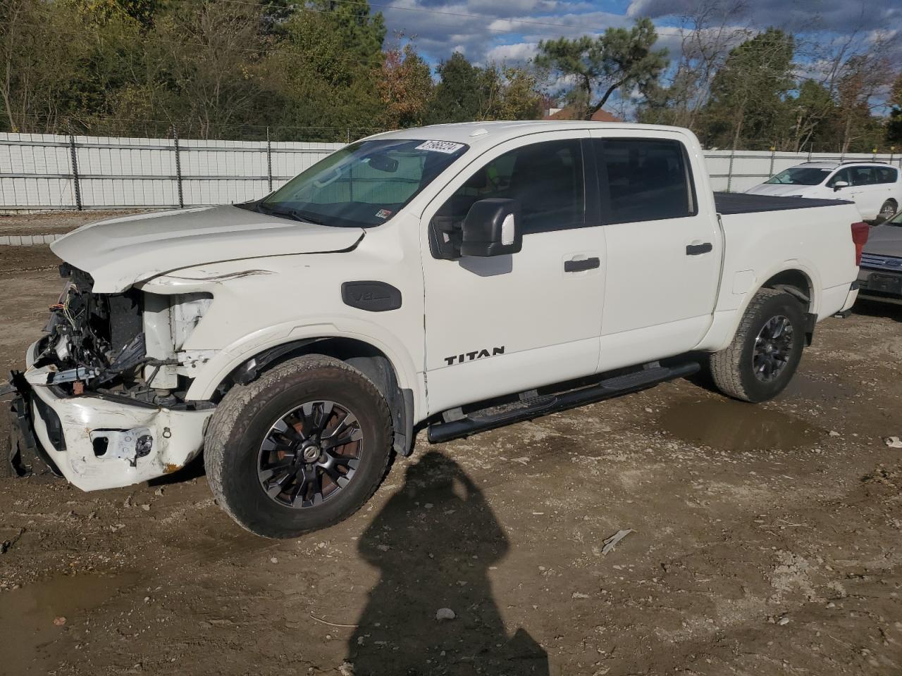 NISSAN TITAN SV 2017