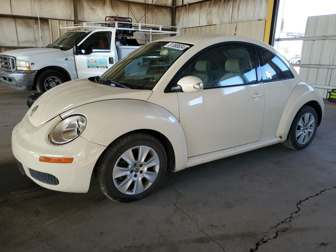 VOLKSWAGEN NEW BEETLE 2008