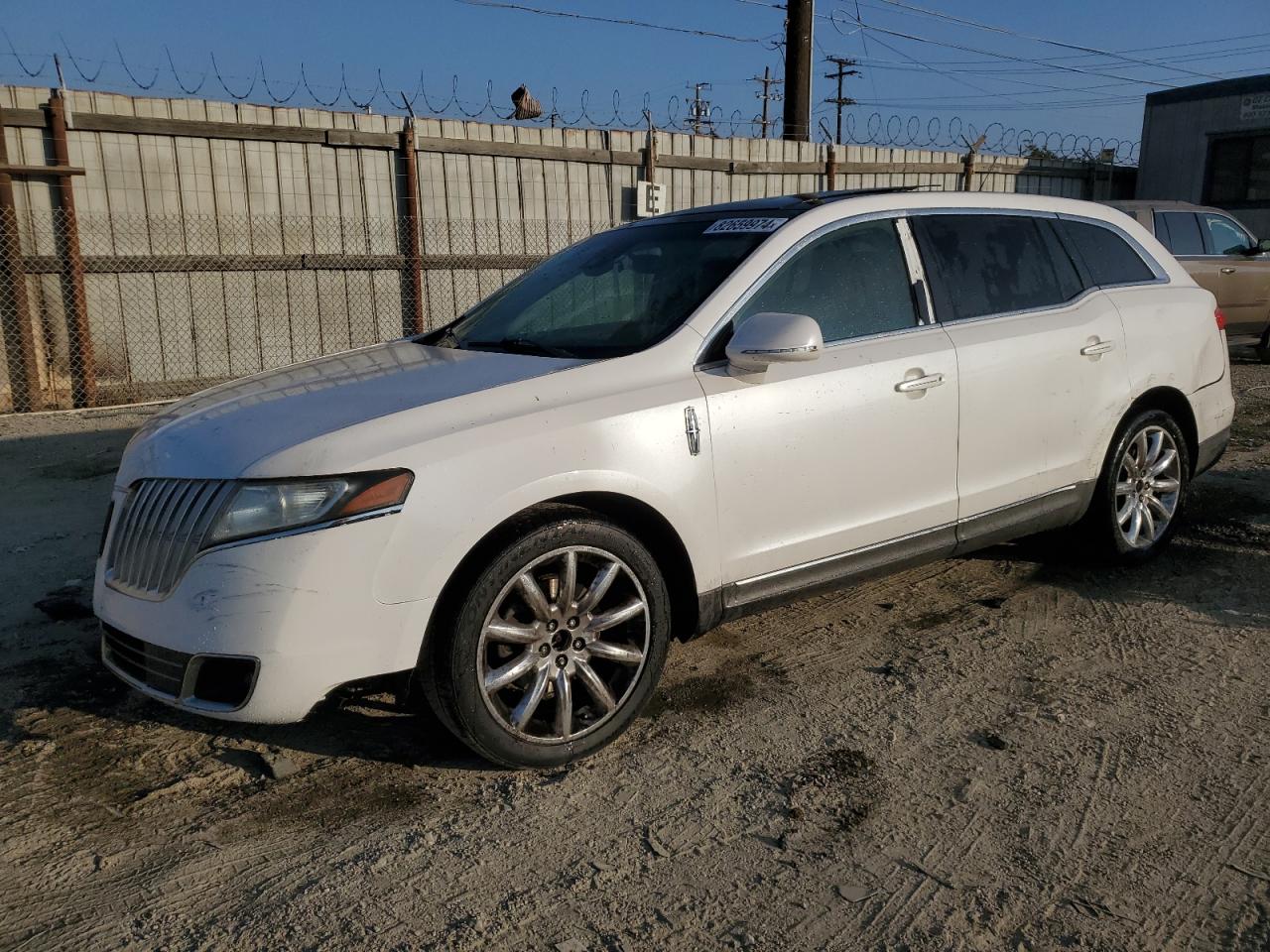 LINCOLN MKT 2010