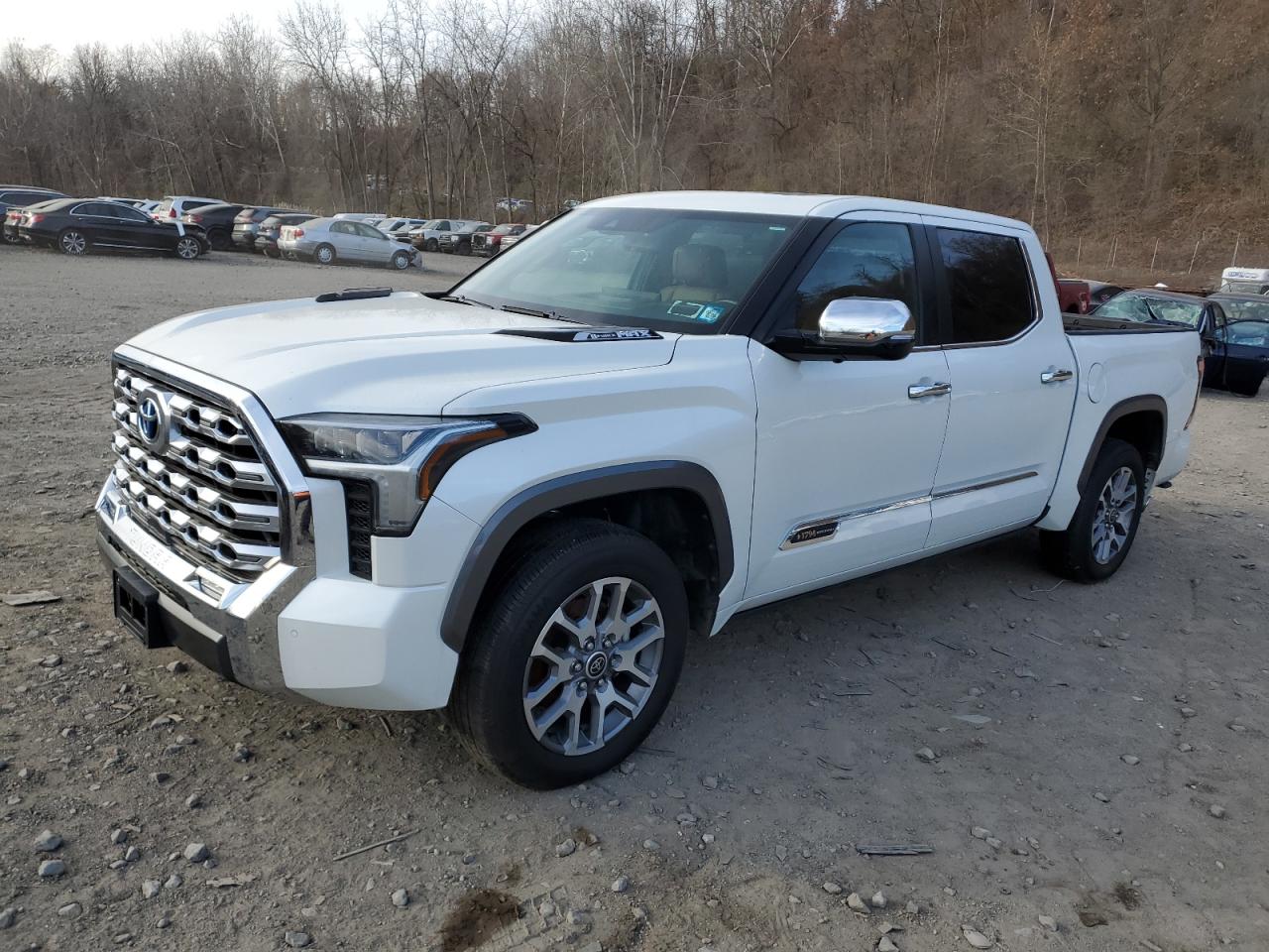 TOYOTA TUNDRA CRE 2024