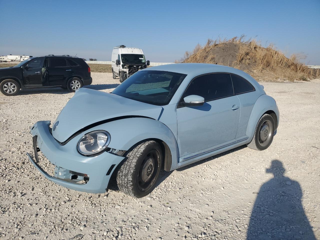 VOLKSWAGEN BEETLE 2013
