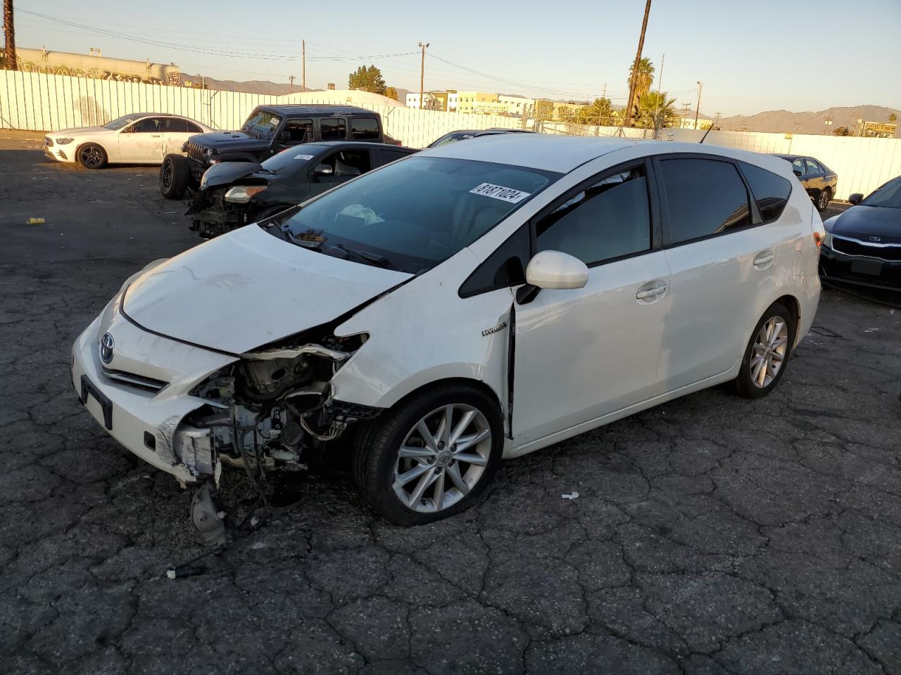 TOYOTA PRIUS V 2012