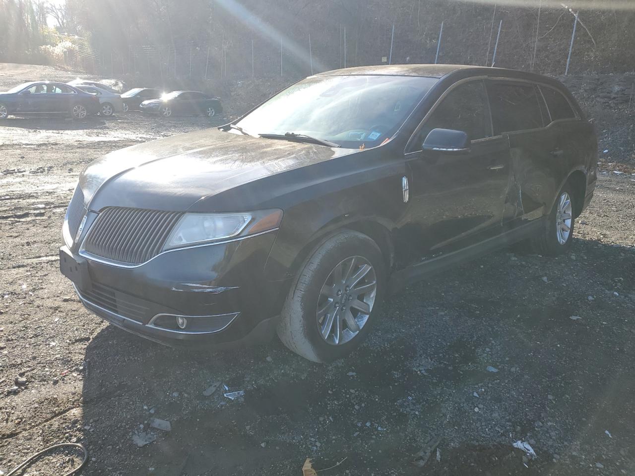 LINCOLN MKT 2014