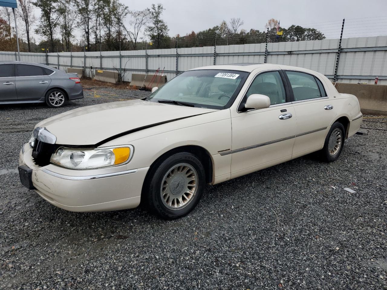 LINCOLN TOWN CAR C 2002