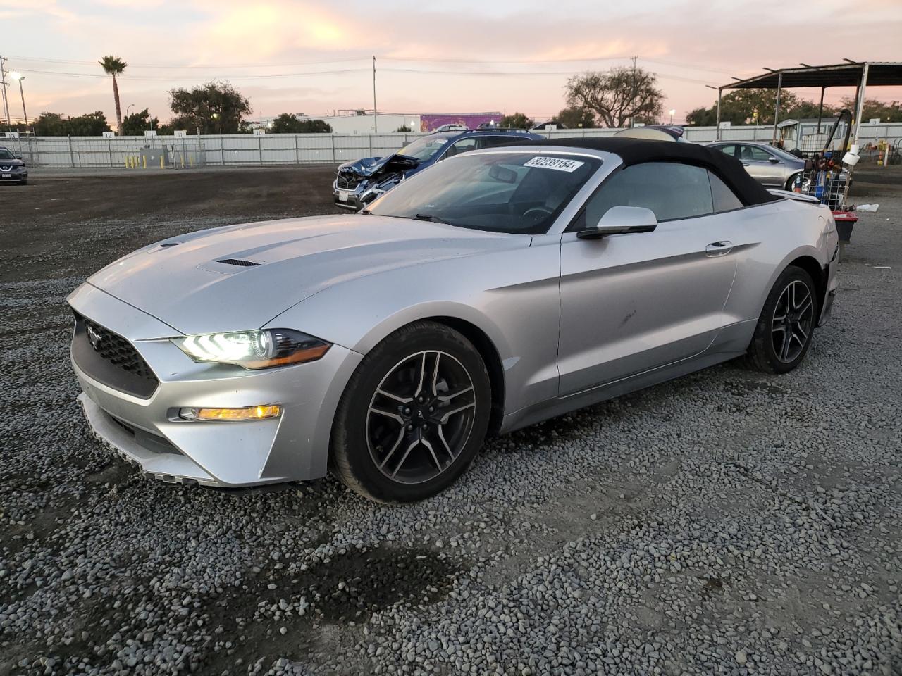 FORD MUSTANG 2018
