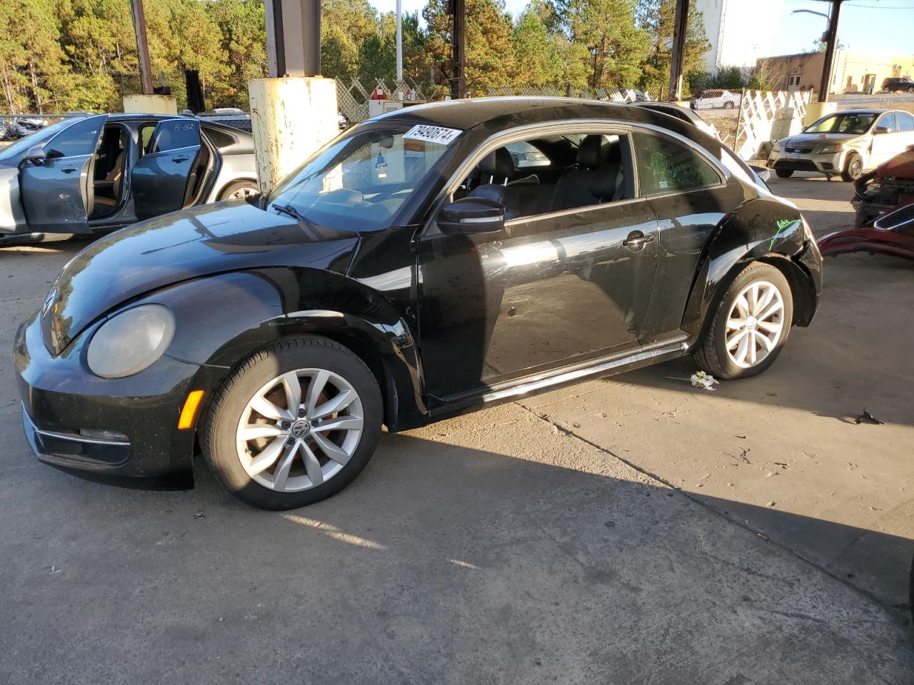 VOLKSWAGEN BEETLE 2014