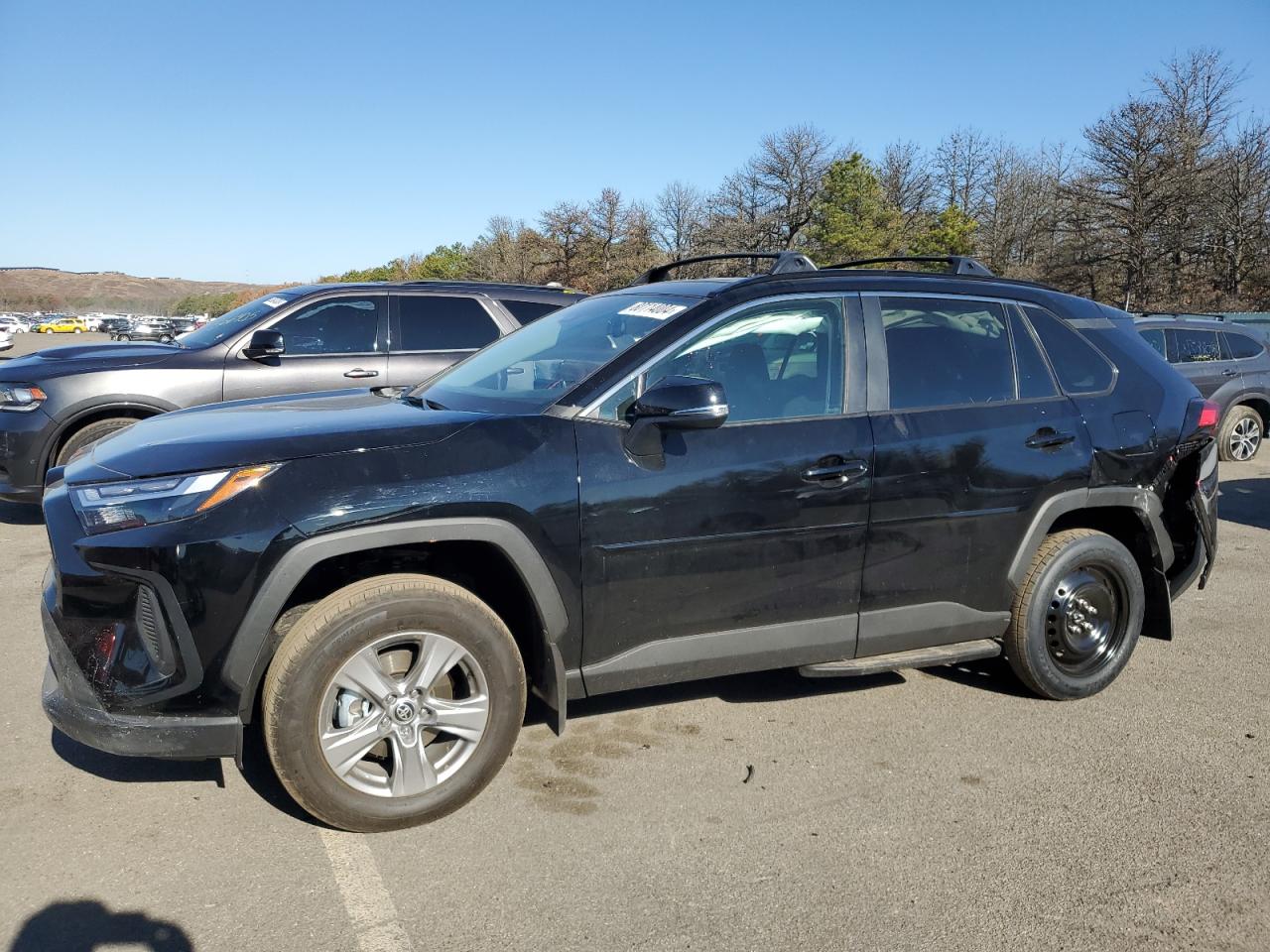 TOYOTA RAV4 XLE 2024