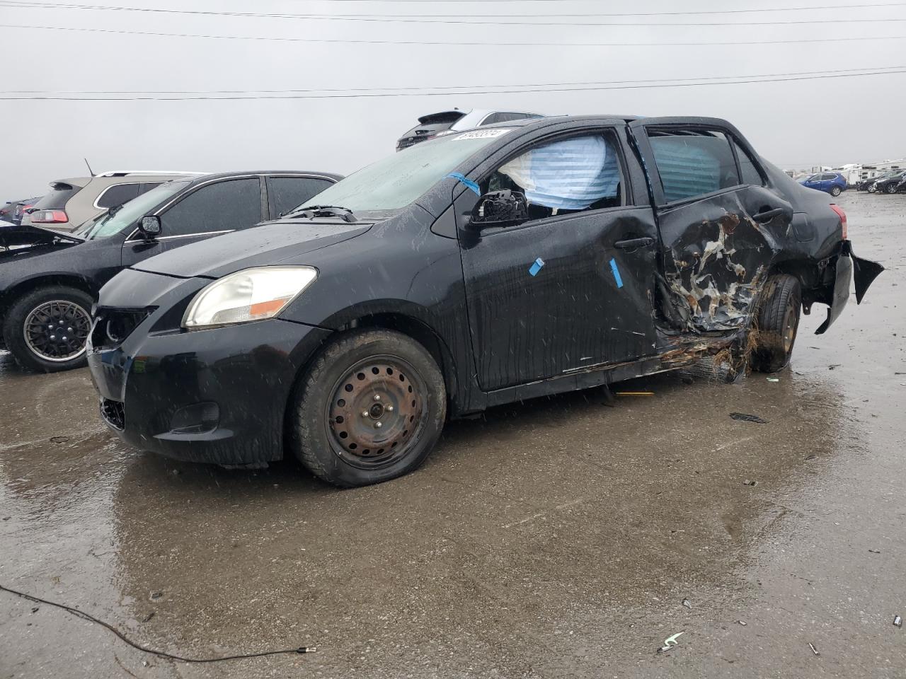 TOYOTA YARIS 2012