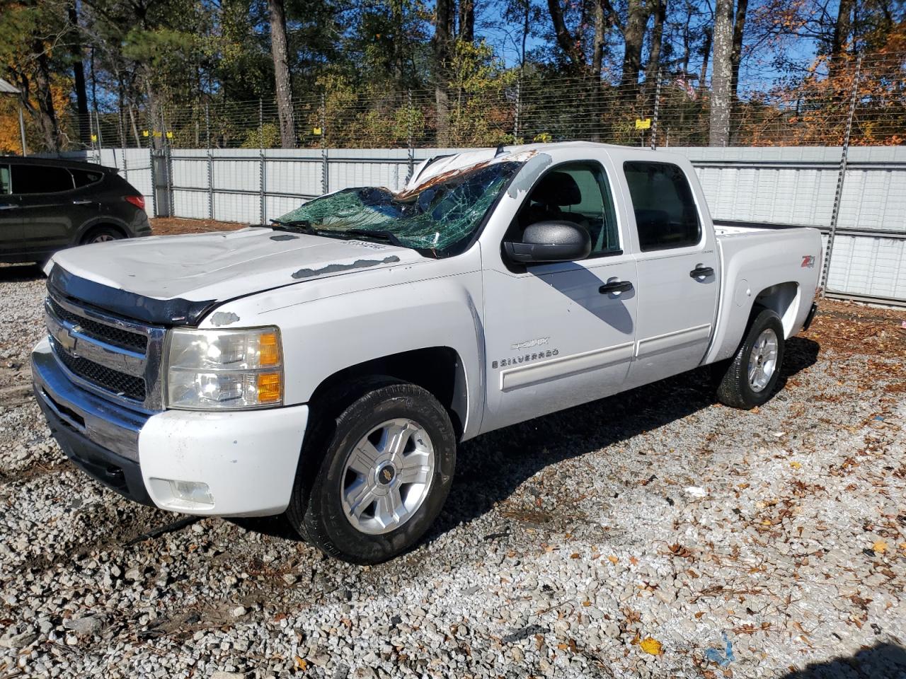 CHEVROLET SILVERADO 2011
