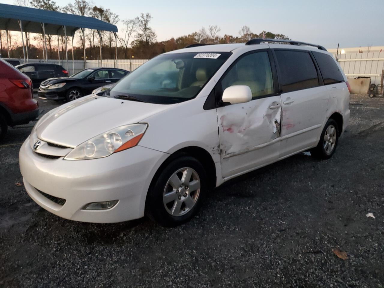 TOYOTA SIENNA XLE 2008
