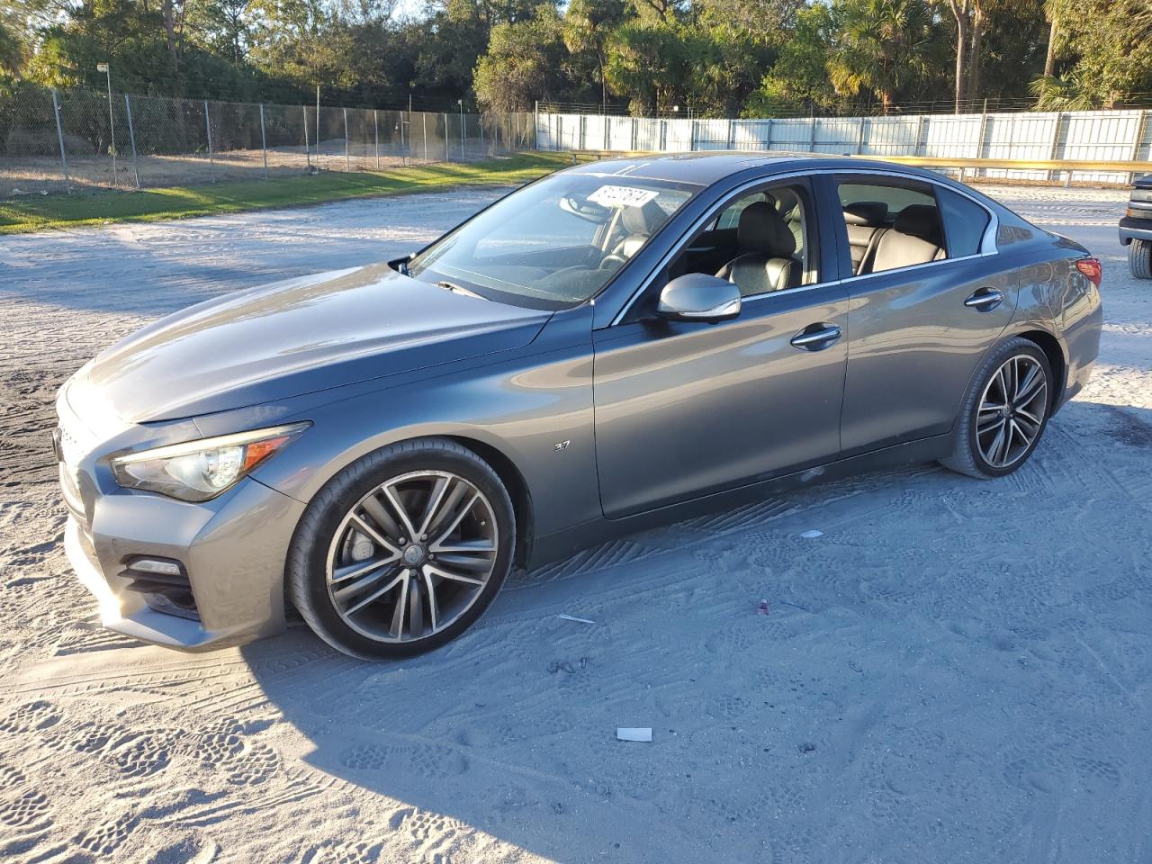 INFINITI Q50 BASE 2014