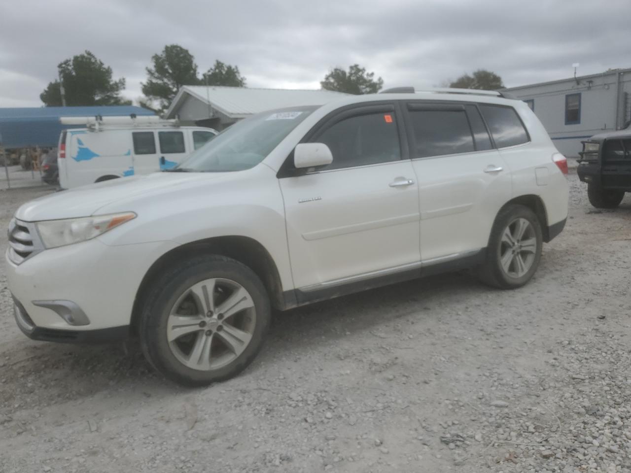TOYOTA HIGHLANDER 2013