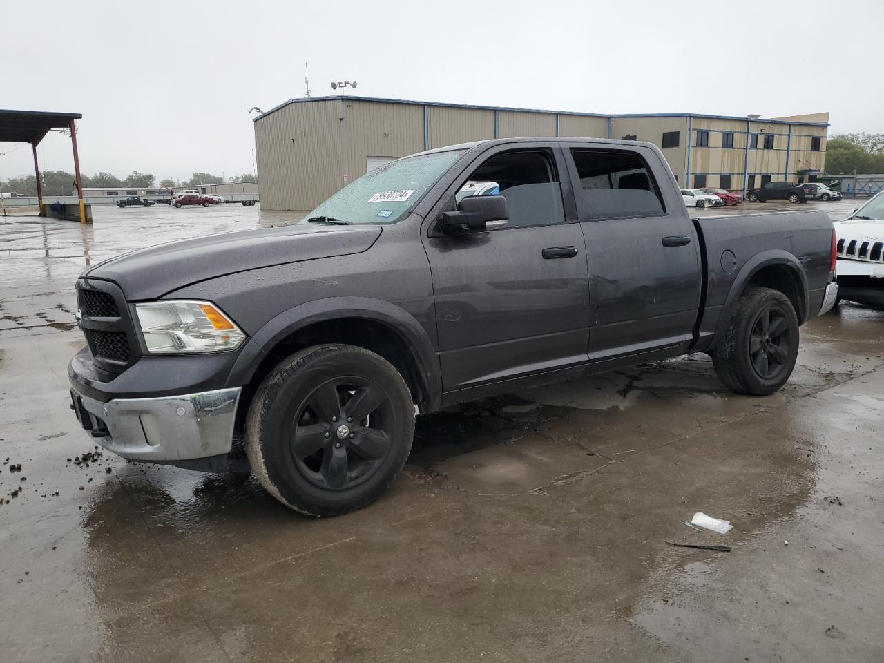 RAM 1500 SLT 2015