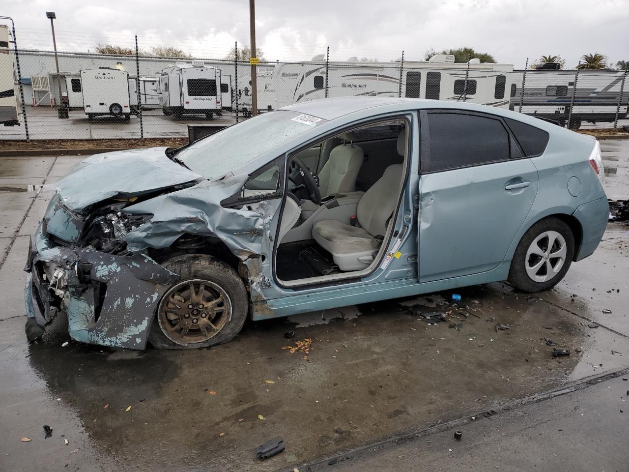TOYOTA PRIUS 2015