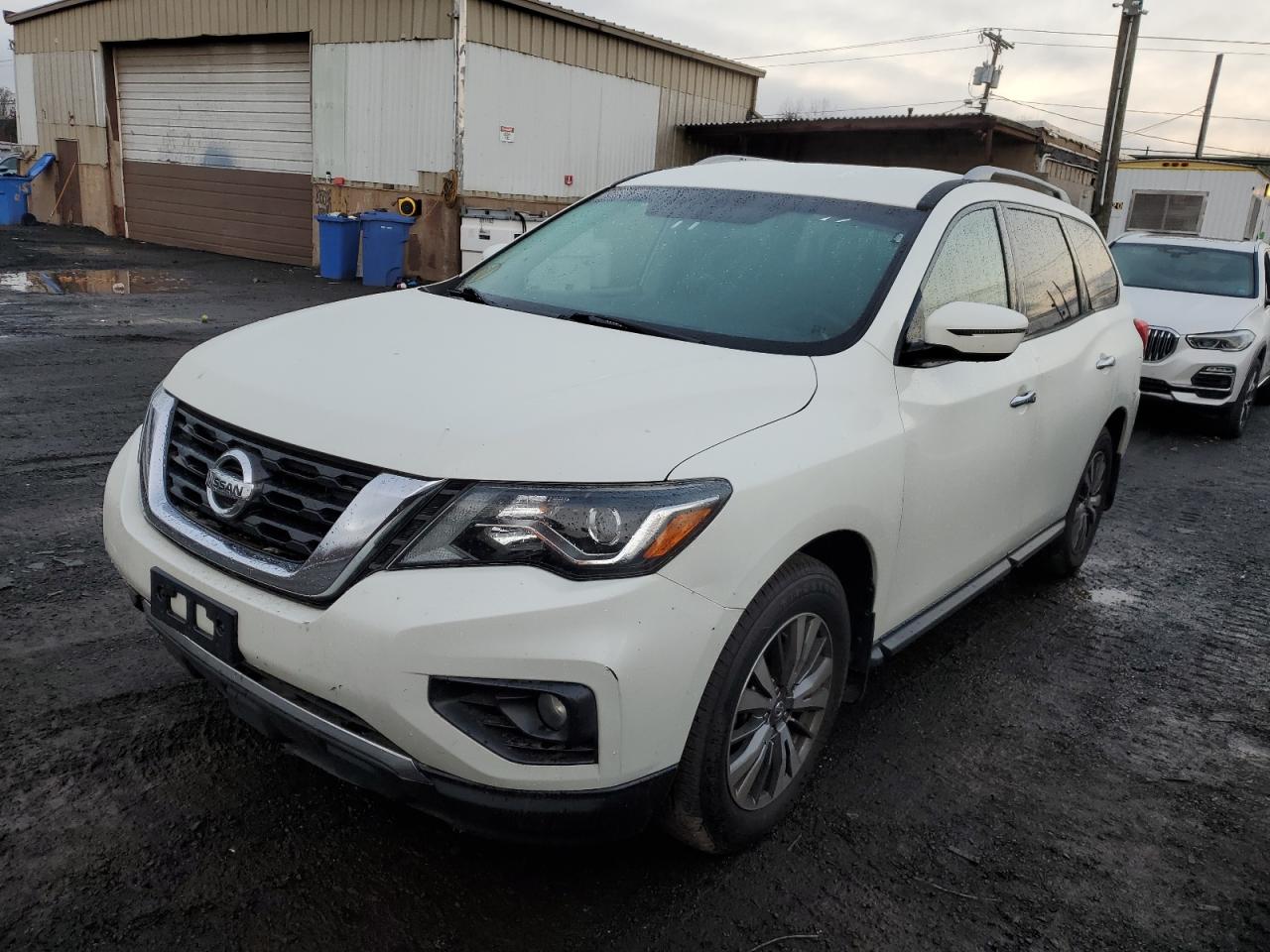 NISSAN PATHFINDER 2019