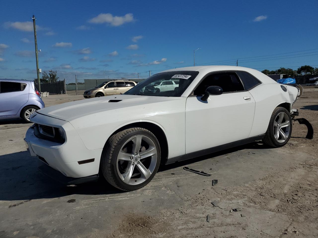 DODGE CHALLENGER 2011