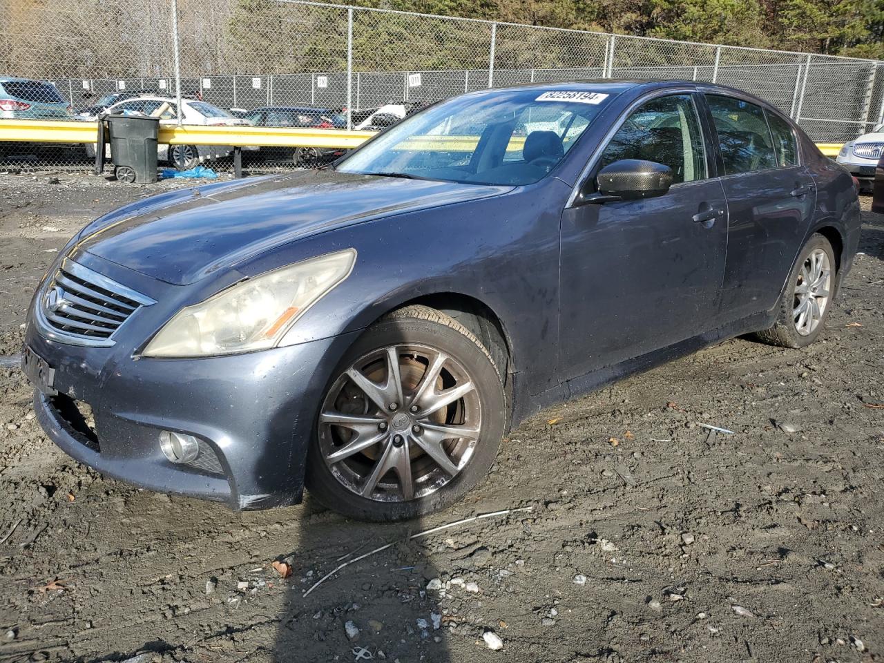 INFINITI G37 2011