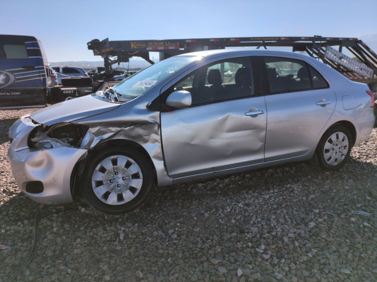 TOYOTA YARIS 2012