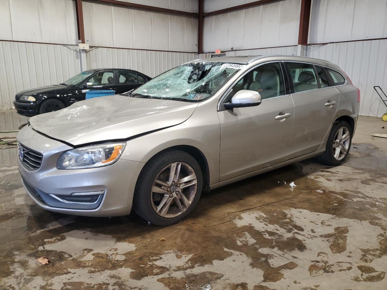 VOLVO V60 PREMIE 2015