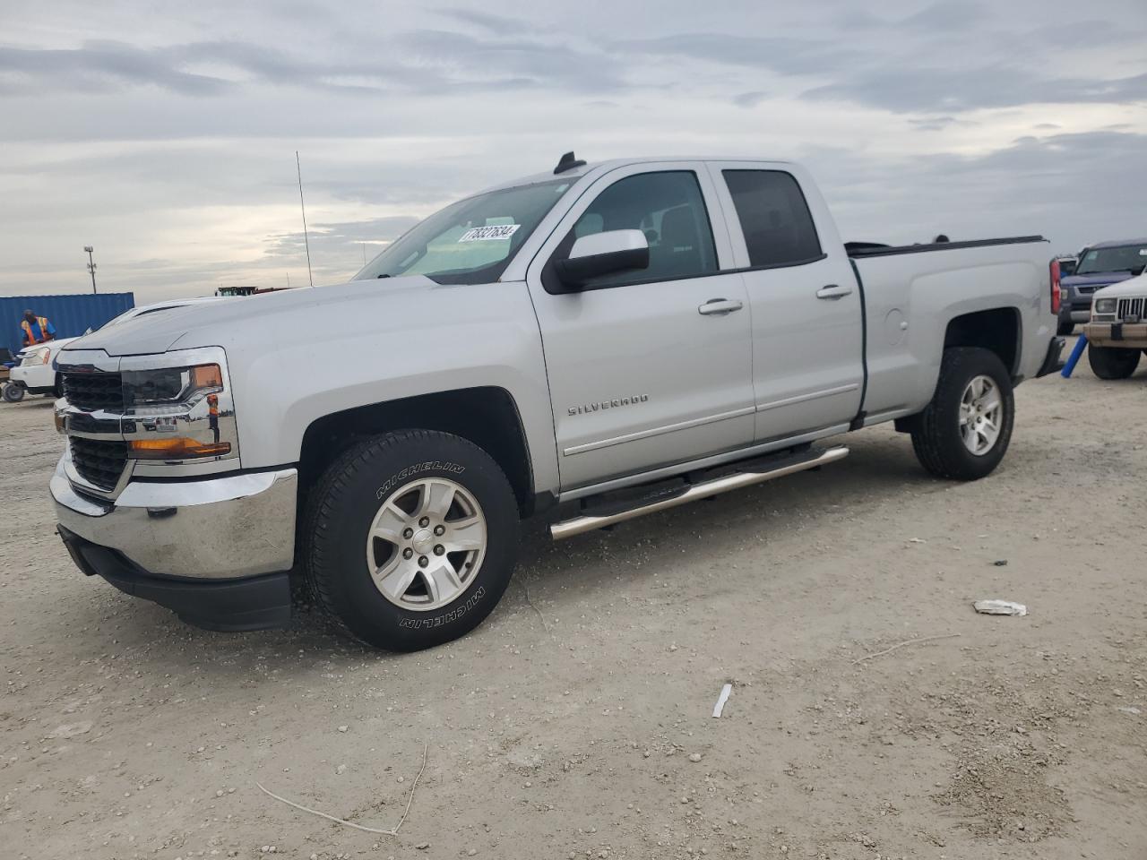 CHEVROLET SILVERADO 2018