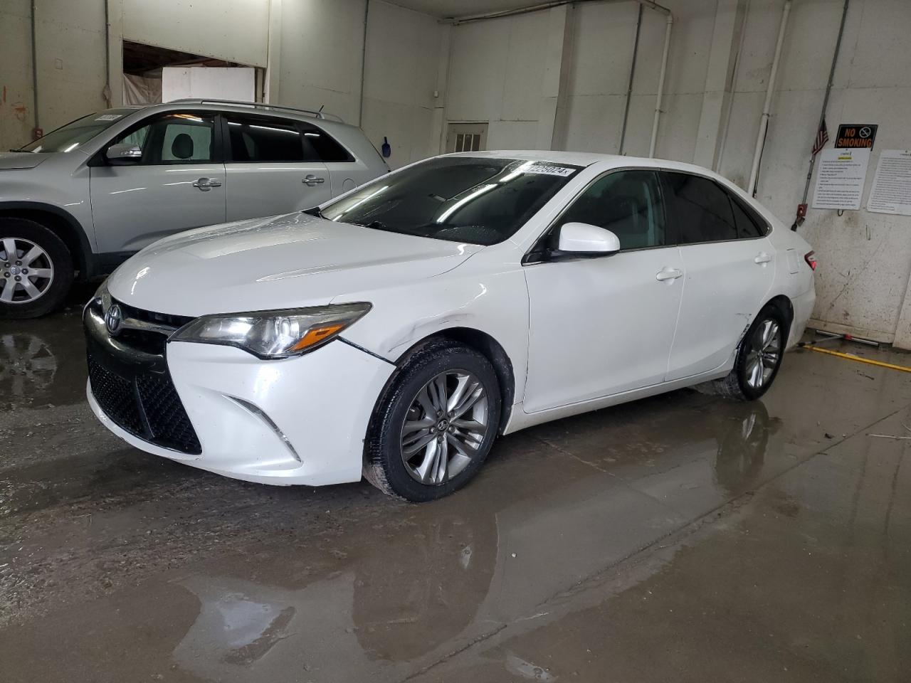 TOYOTA CAMRY LE 2017