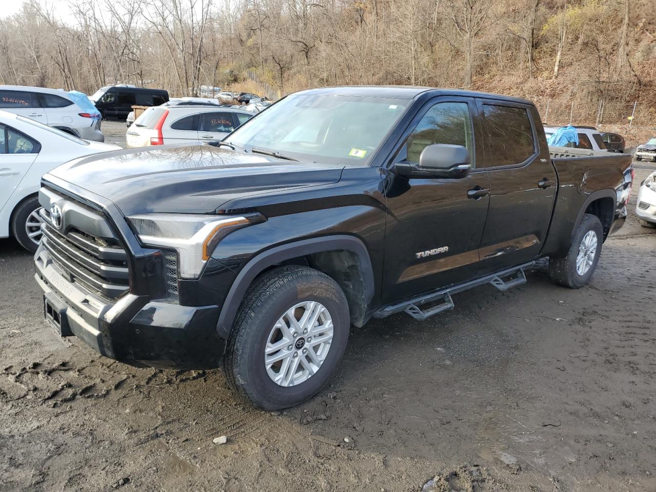TOYOTA TUNDRA CRE 2024