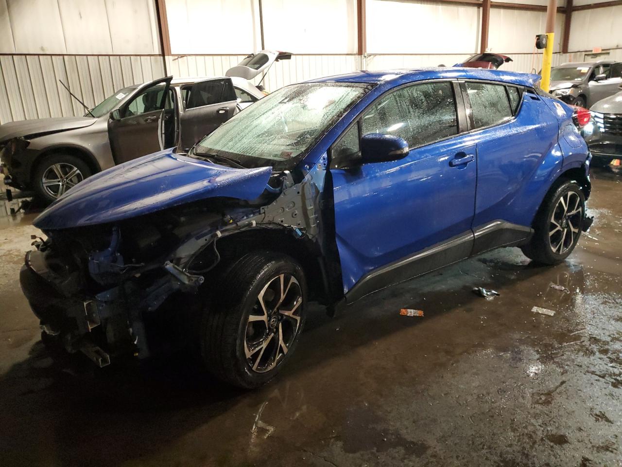 TOYOTA C-HR XLE 2018